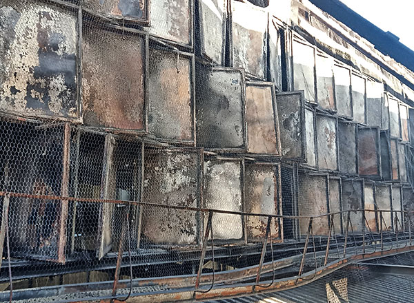 Panouri batante pentru ventilatie deteriorate in incendiu